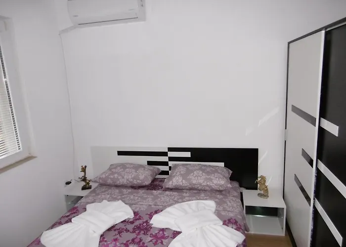 жекови Διαμέρισμα Tsarevo